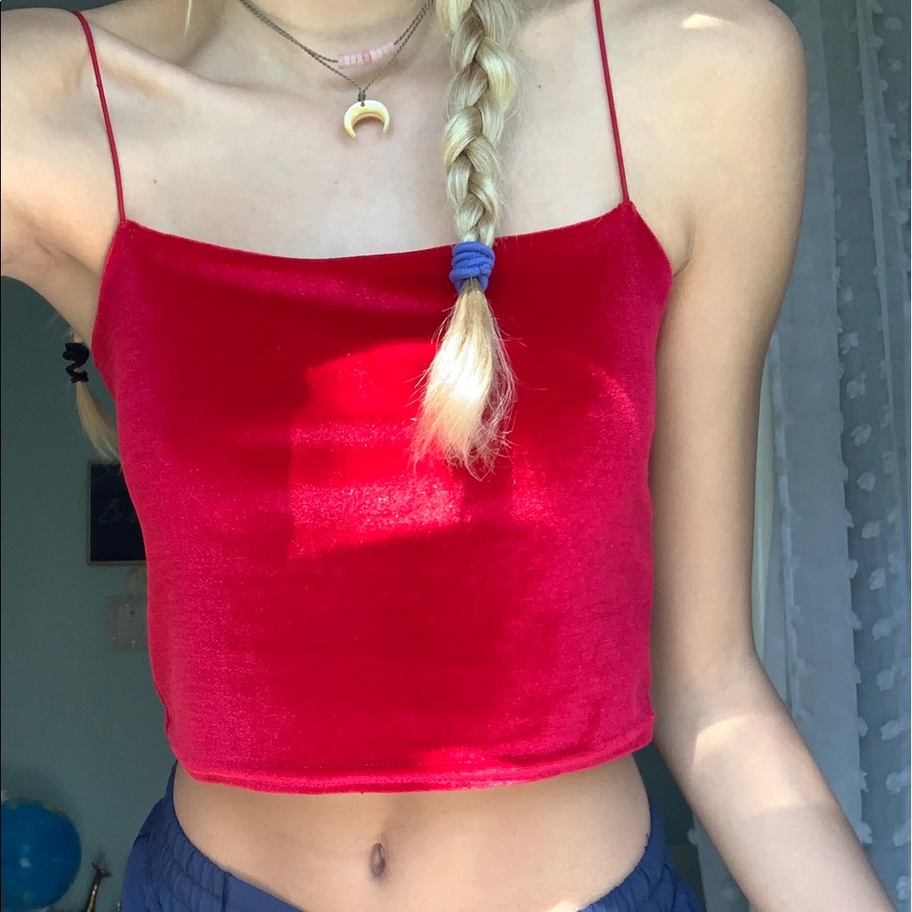 HIGH KEY BY EMMA CHAMBERLAIN VELVET TOP